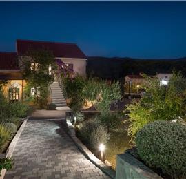 6 bedroom villa with pool in Milna, Brac Island sleeps 11